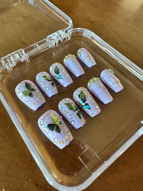 Dolly Nails