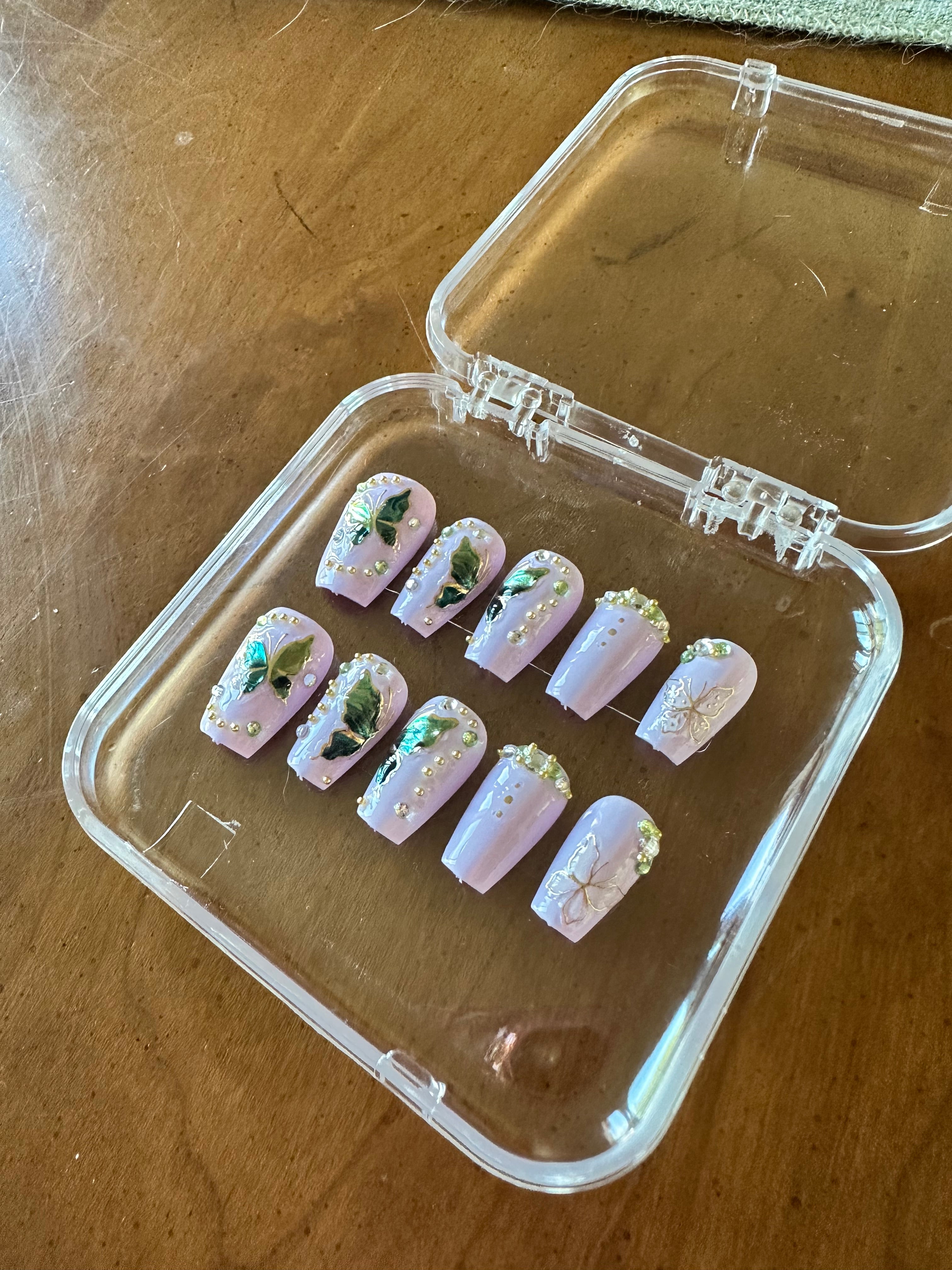 Dolly Nails